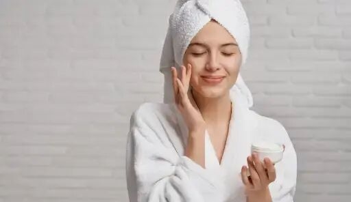 Achieve a Perfect Matte Glow with Foxtale's Oil Balancing Moisturizer