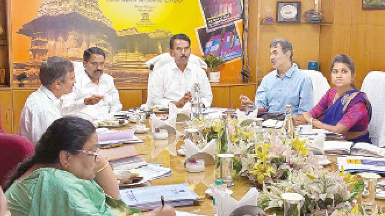 Hold event a la Rio Carnival in state, Jupally tells officials