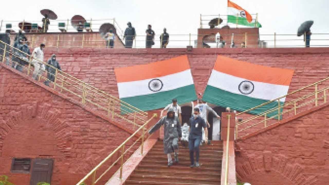 100 spots ahead of I-Day: Police conduct checks across Delhi, flag security lapses