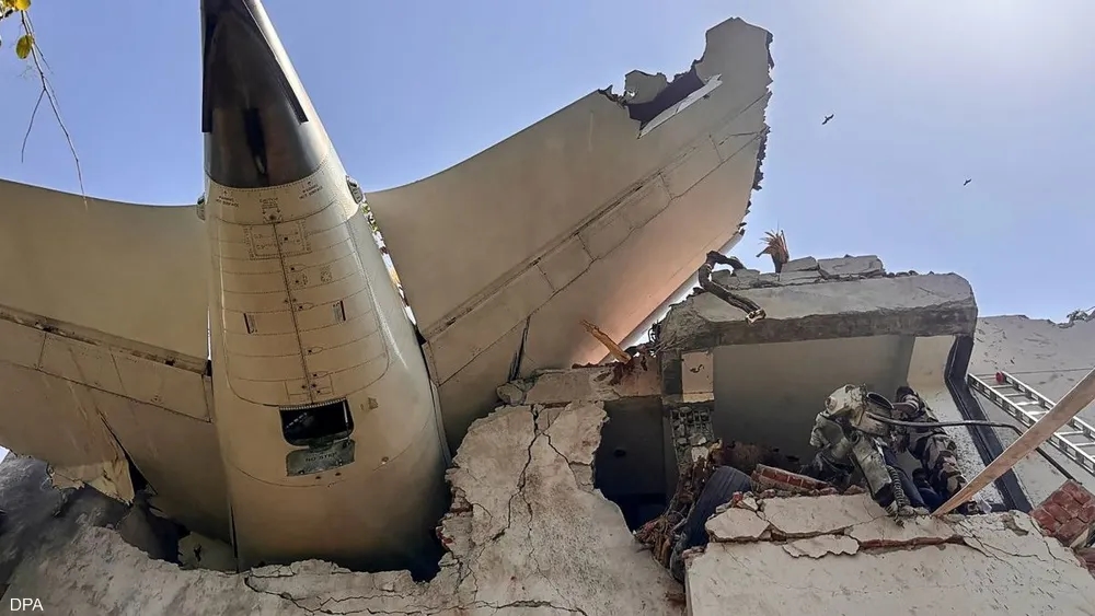 انقطاع الوقود عن محركي الطائرة الهندية قبل تحطمها