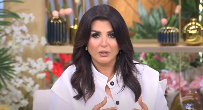 فيديو - أول تعليق من منى الشاذلي على أزمة اللوحات المسروقة ومها الصغير: كان سهل نقطع في الست لكن نستفيد إيه؟