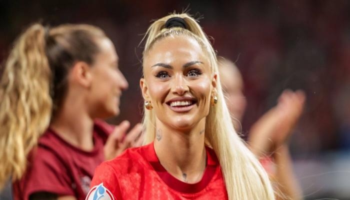 أجمل لاعبة في العالم بيورو السيدات.. حارس شخصي وأرقام كارثية