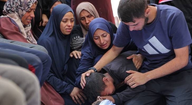 مسؤول بمجمع ناصر: استشهاد 4 نازحين في غارة بمسيرة للاحتلال في خان يونس بغزة
