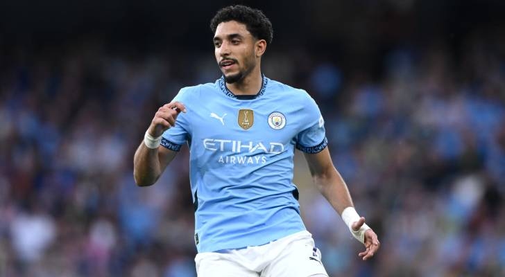 مدرب فرانكفورت يكشف تأثير رحيل عمر مرموش إلى مانشستر سيتي