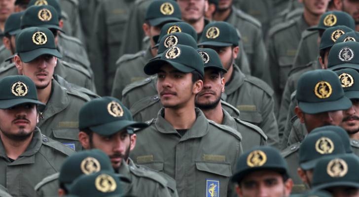 مقتل عنصرين من الحرس الثوري الإيراني خلال تفكيك متفجرات خلفها قصف الاحتلال