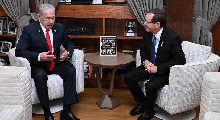 Netanyahu meets 'Israel' president on Gaza, Arab ties before US trip