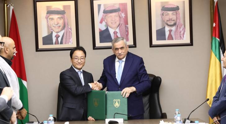 Samsung Electronics Levant signs MoU with University of Jordan to support tech education