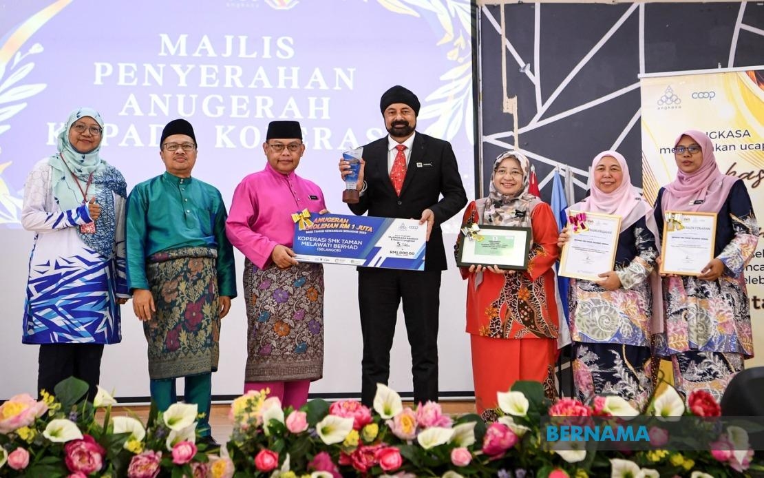Two School Cooperatives Manage To Generate More Than RM2 Mln In Revenue