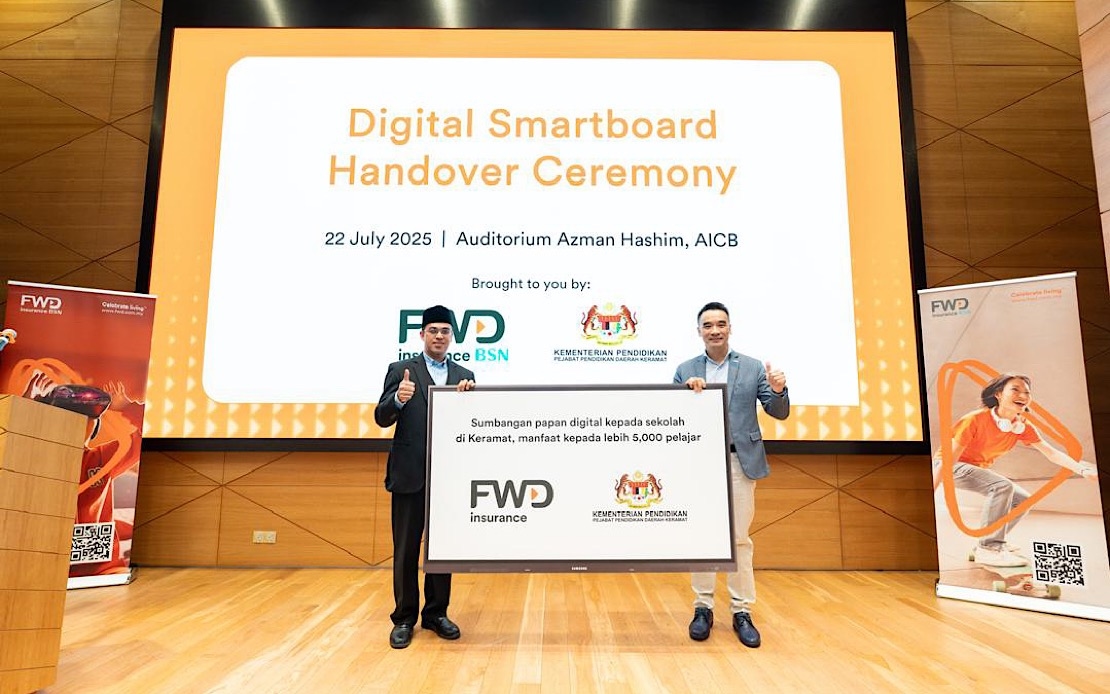 FWD Insurance Sponsors 40 Digital Smartboards For Schools Under PPD Keramat