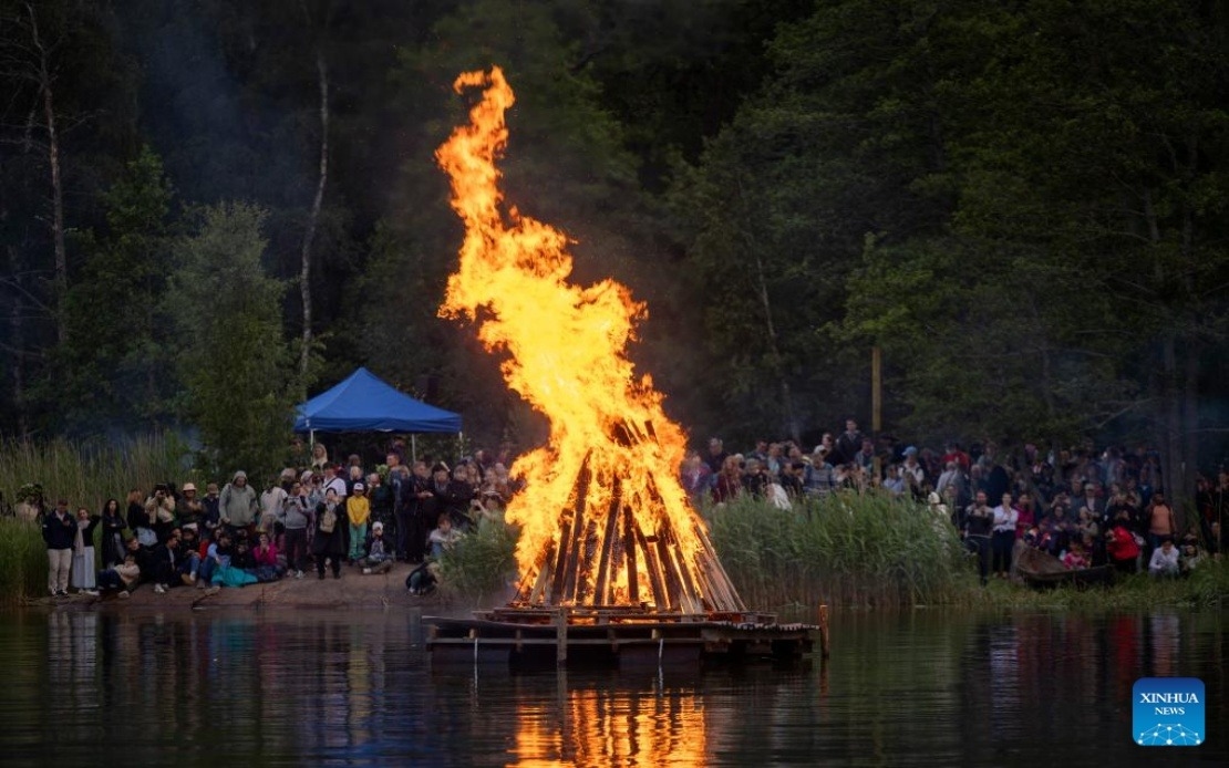 Finns Celebrate Midsummer With Bonfires, Tradition On Seurasaari Island