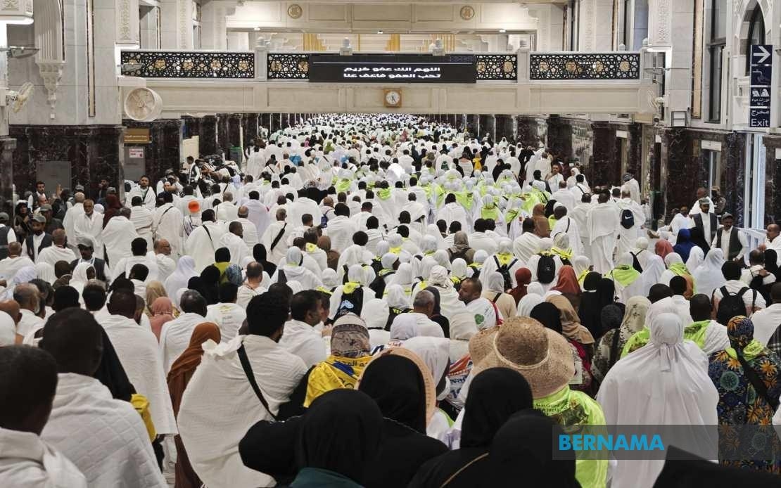 Saudi Arabia Announces 30-Day Initiative To Extend All Types Of Expired Visit Visas