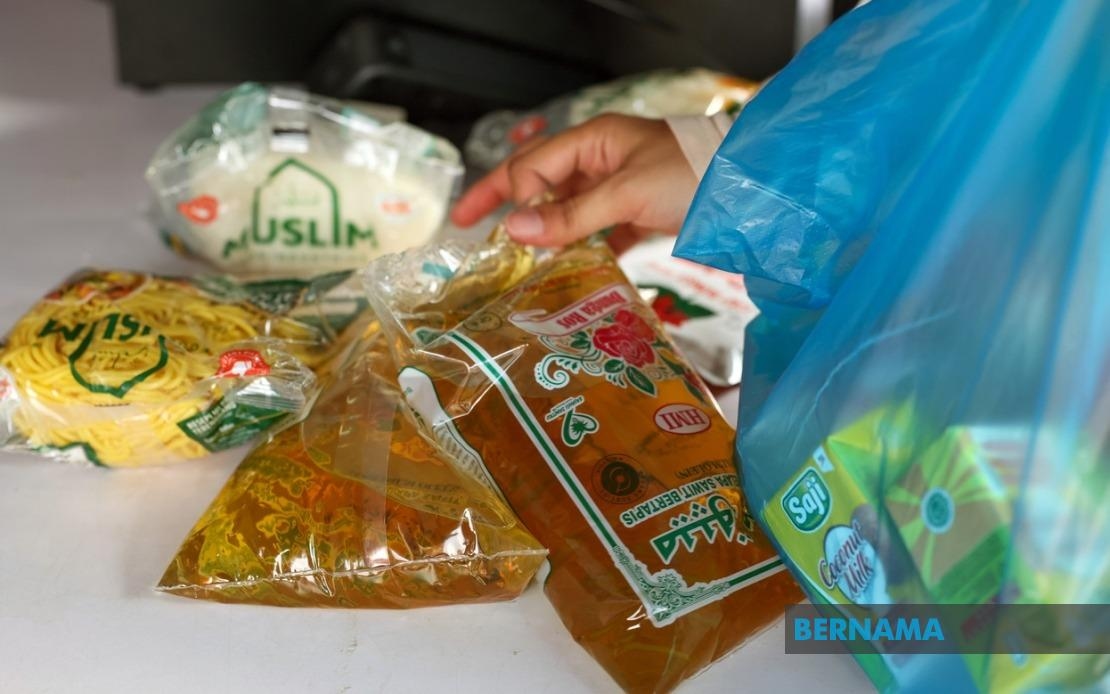 Johor PMR 2025 Offers 450 Cartons Of 1Kg Cooking Oil Under Rahmah Sales