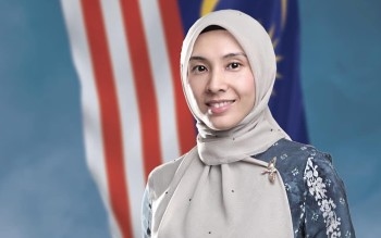 Nurul Izzah Pays Tribute To Bangladesh's July Revolution At Dhaka Conference