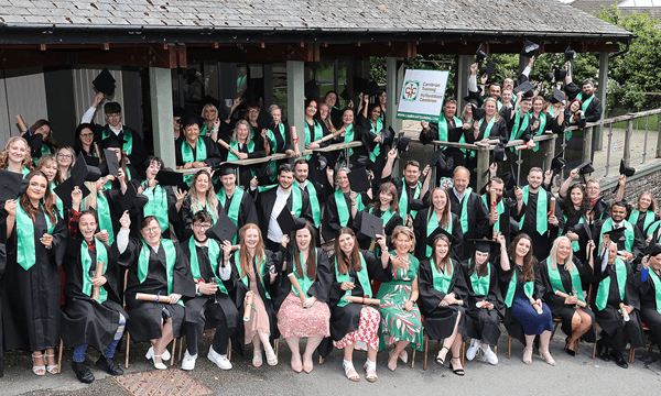 More Than 100 Apprentices Attend Training Company's Graduation Ceremony