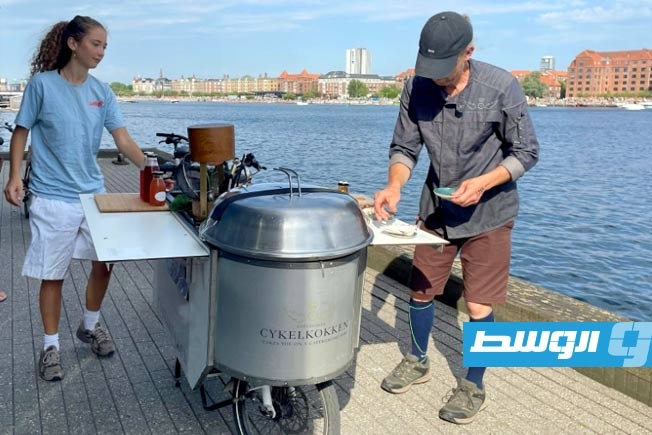 طاهٍ يبتكر مطبخًا على دراجة هوائية في كوبنهاغن