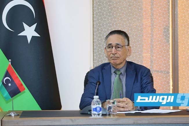 بتعليمات «المركزي».. الحويج يلزم «الجمارك» بالاستيراد والتصدير عبر الدفع المصرفي