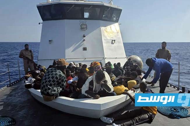 إنقاذ 84 مهاجرًا أفريقيًّا أثناء محاولتهم عبور البحر المتوسط إلى أوروبا