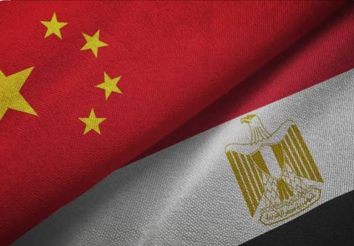 من قناة السويس إلى العاصمة الإدارية.. استثمارات صينية بالمليارات تغزو السوق المصرية