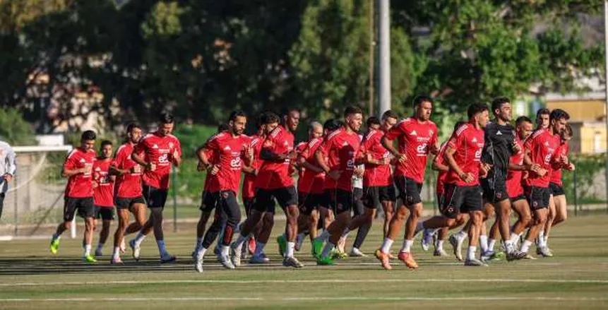 بيقولوا: صفقة جديدة في الأهلي.. وصدمة عقد ديانج وإدوارد يطيح بـ3 لاعبين