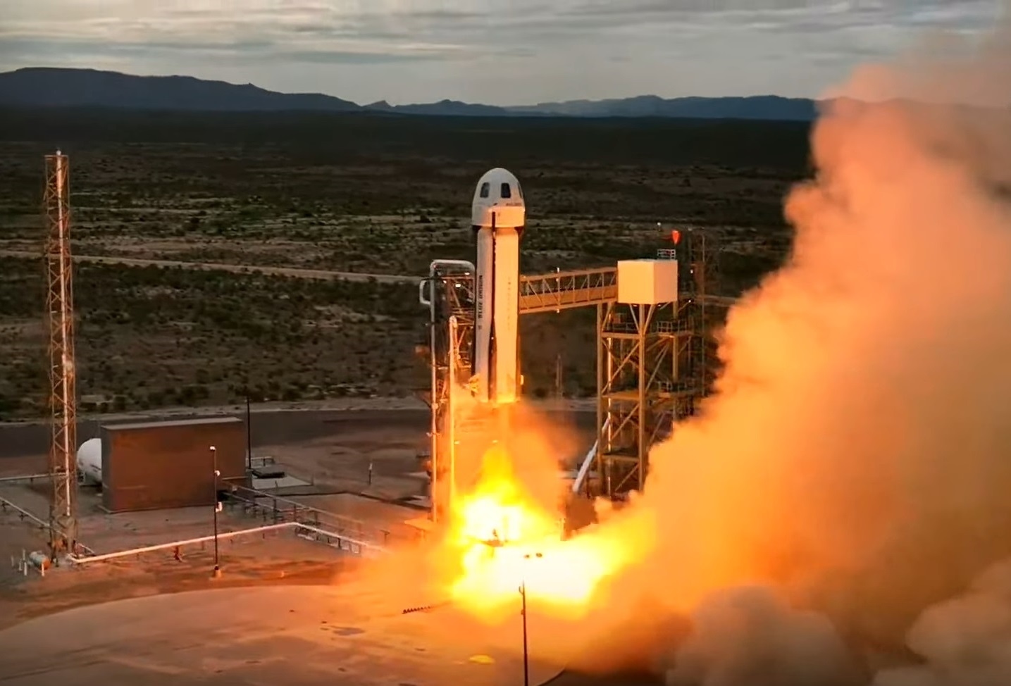 While Jeff Bezos wraps up wedding bash, his Blue Origin venture sends six on a space trip