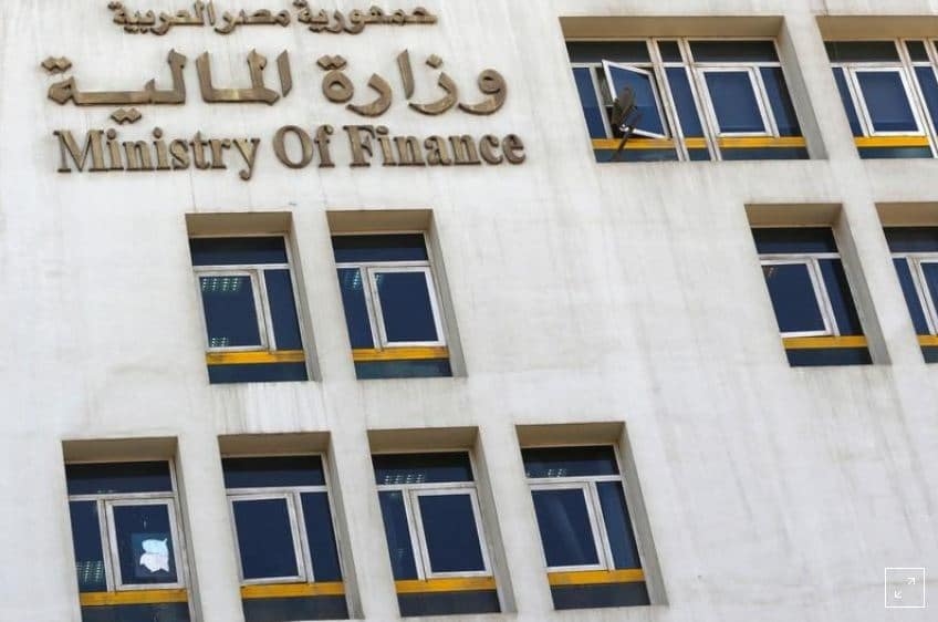 الجمارك تصدر توضيحا بشأن مد فترة الأمانة لآلات وخطوط الإنتاج الصناعية (مستند)