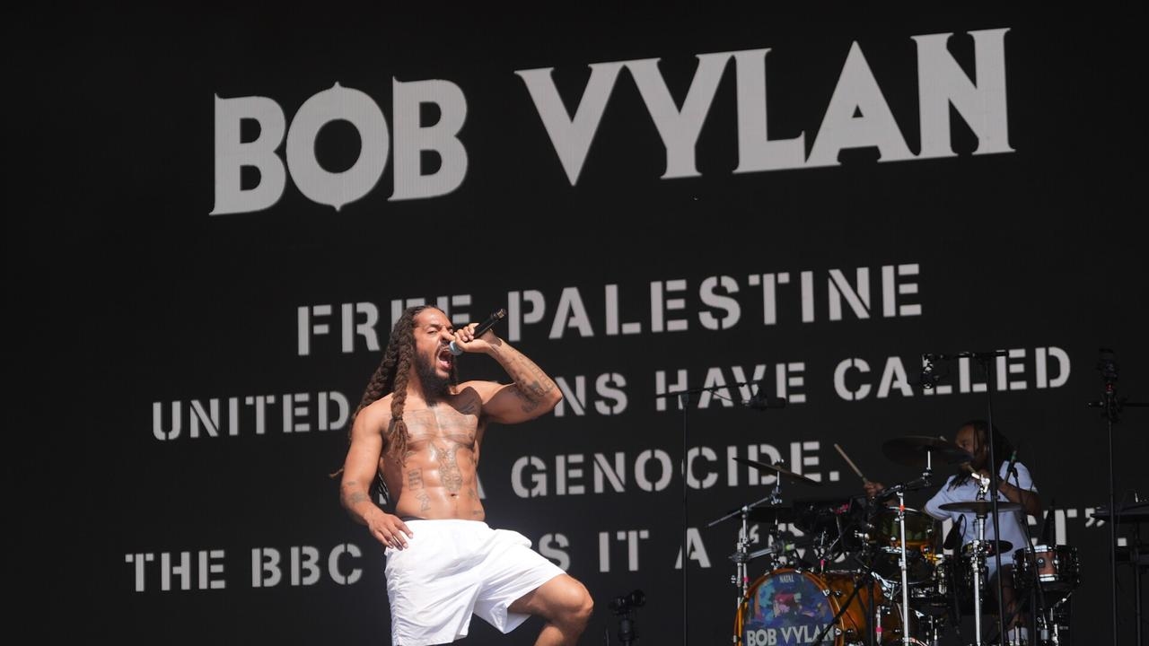 UK punk duo leads ‘grotesque' anti-IDF chant at Glastonbury