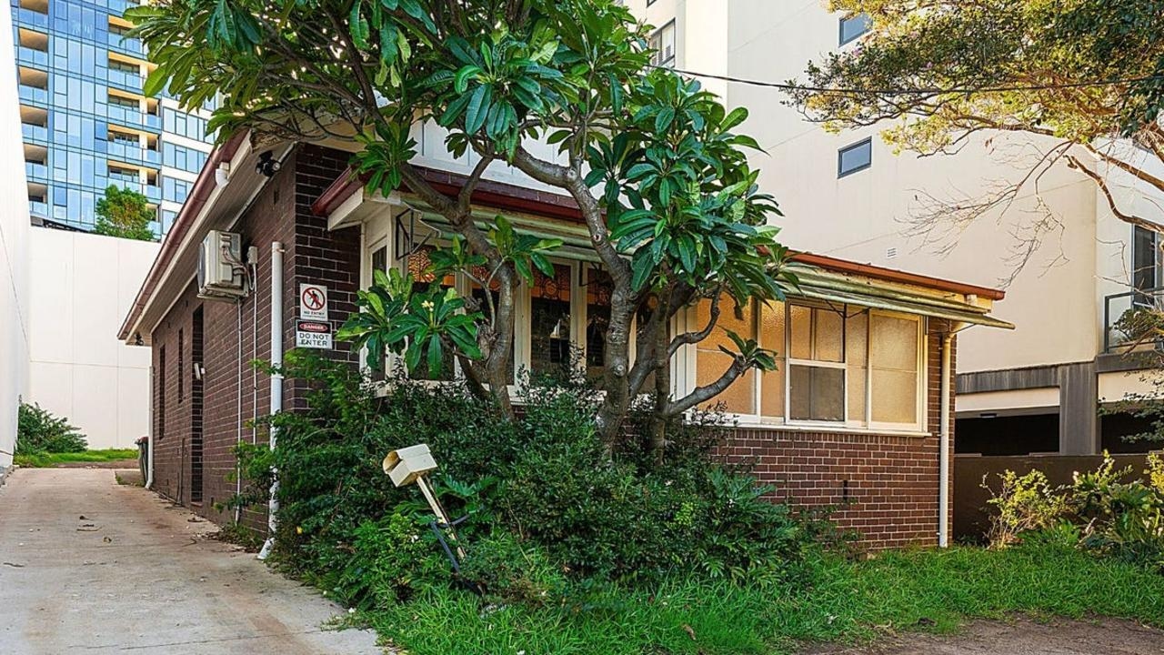 ‘Unbelievable': Two bedroom home in Rhodes sells for staggering sum