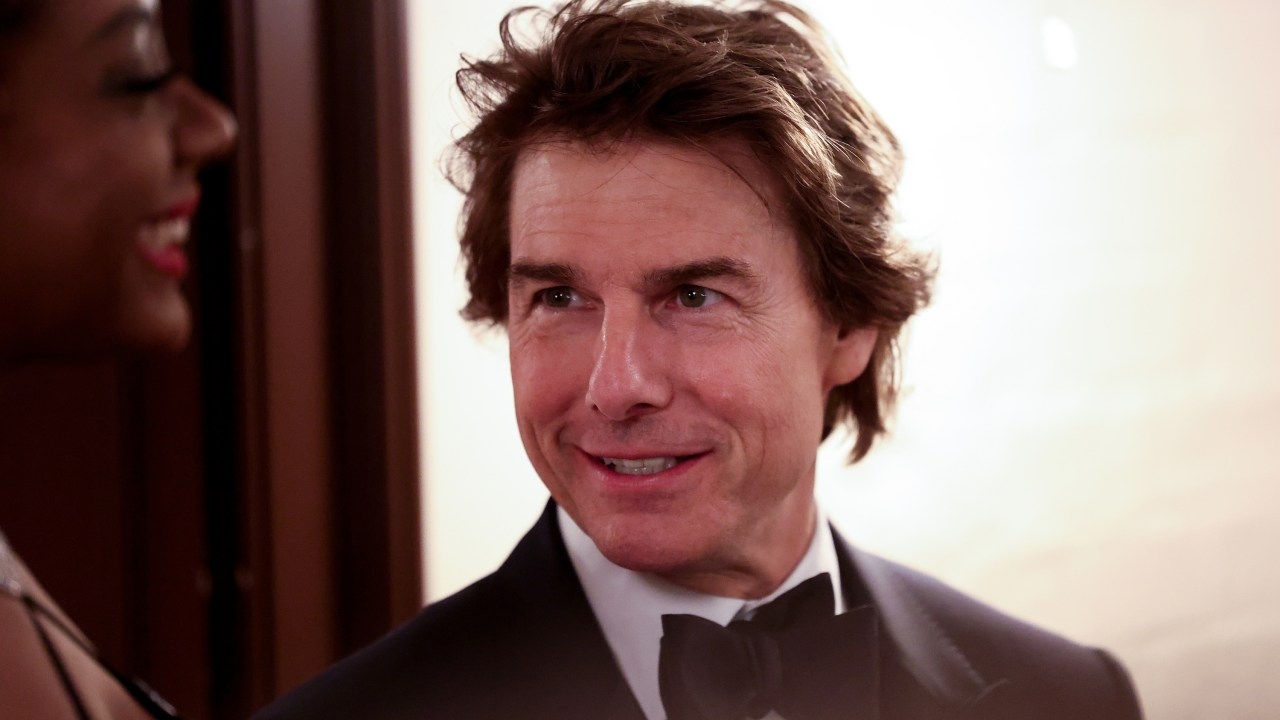 Tom Cruise boldly shows up at Oasis concert despite infamous diss by band members