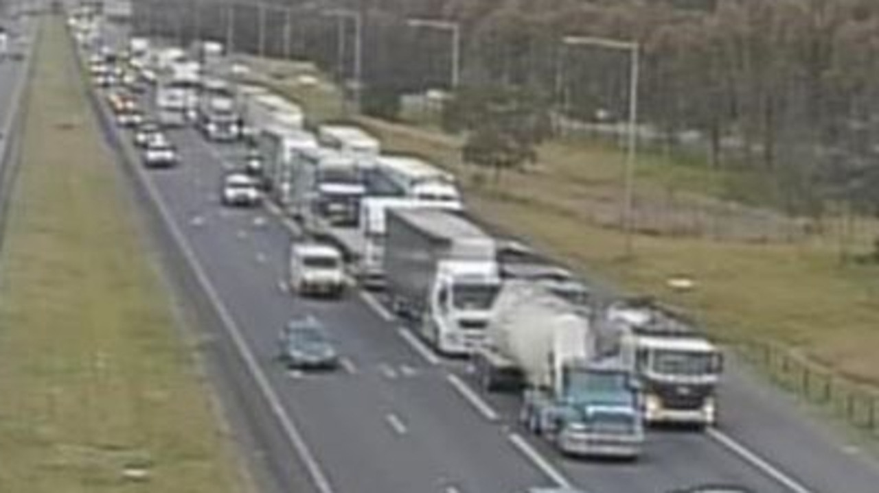 Traffic chaos after two trucks crash on M7 in Sydney
