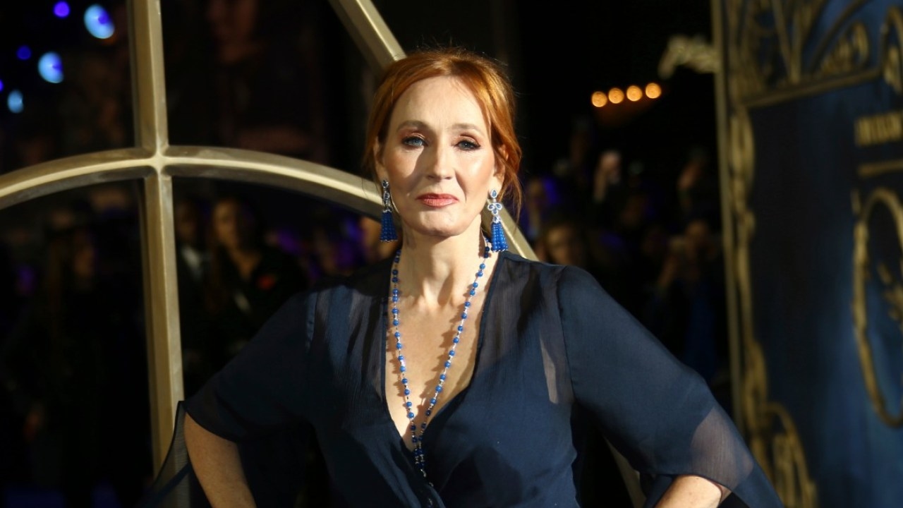 J.K. Rowling doubles down on praise of veteran BBC presenter who overruled woke 'pregnant people' autocue line