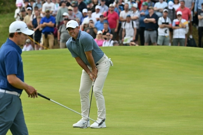 Scheffler cruises towards British Open title despite slip-up