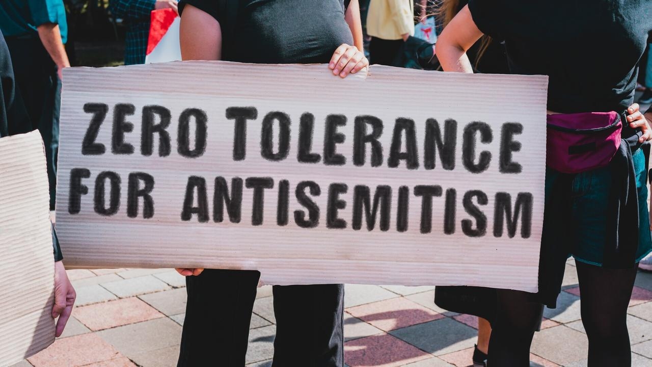 Labor government targets antisemitic school reform