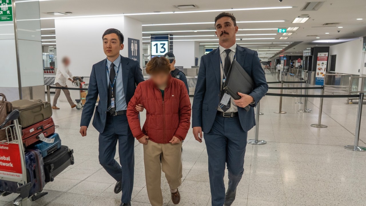 Police in Sydney issue new warning as Chinese spiritual blessing scam losses increase to $3 million across the city