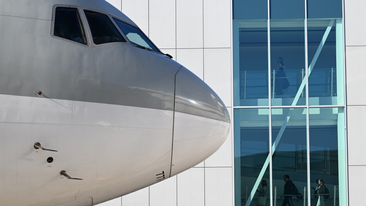 WA government hails success of regional airfare cap after figures show over half a million flights taken