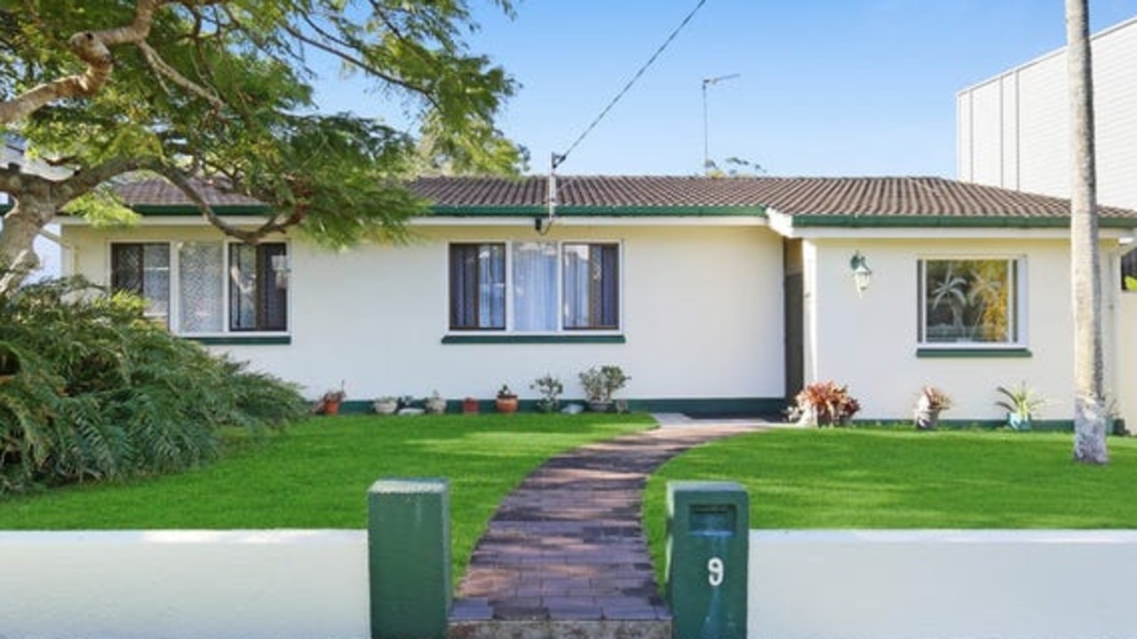 Massive price for 1960s time capsule home