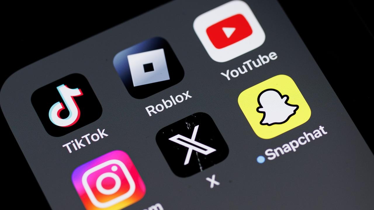 Including YouTube in social media ban ‘logical', opposition says