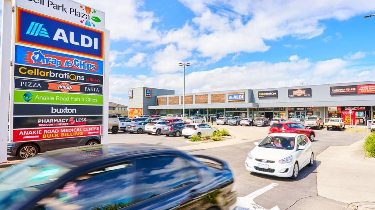Aldi anchored shopping centre snares big sale price