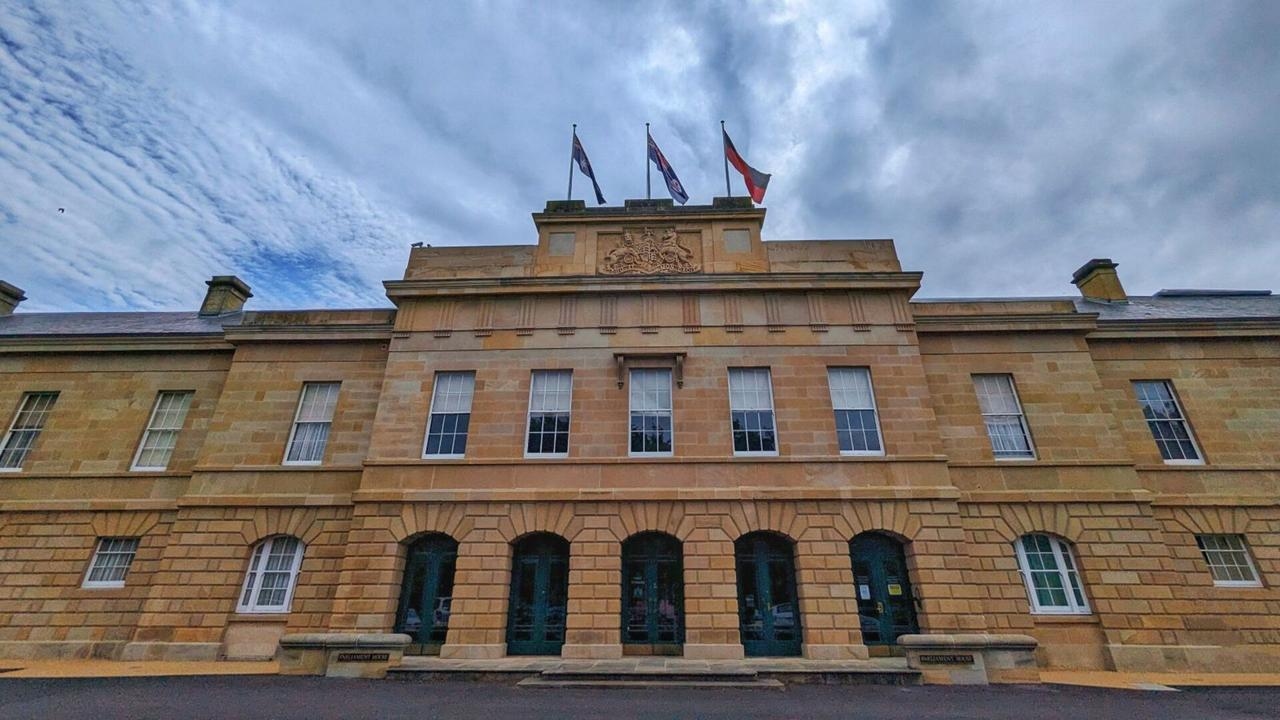Tasmania votes ‘no confidence' in political leaders