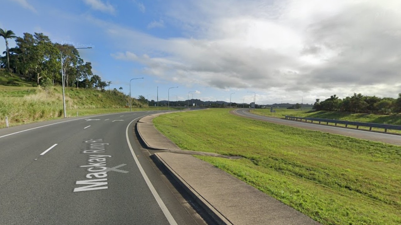 Three teens die in crash at Mackay, northern Queensland
