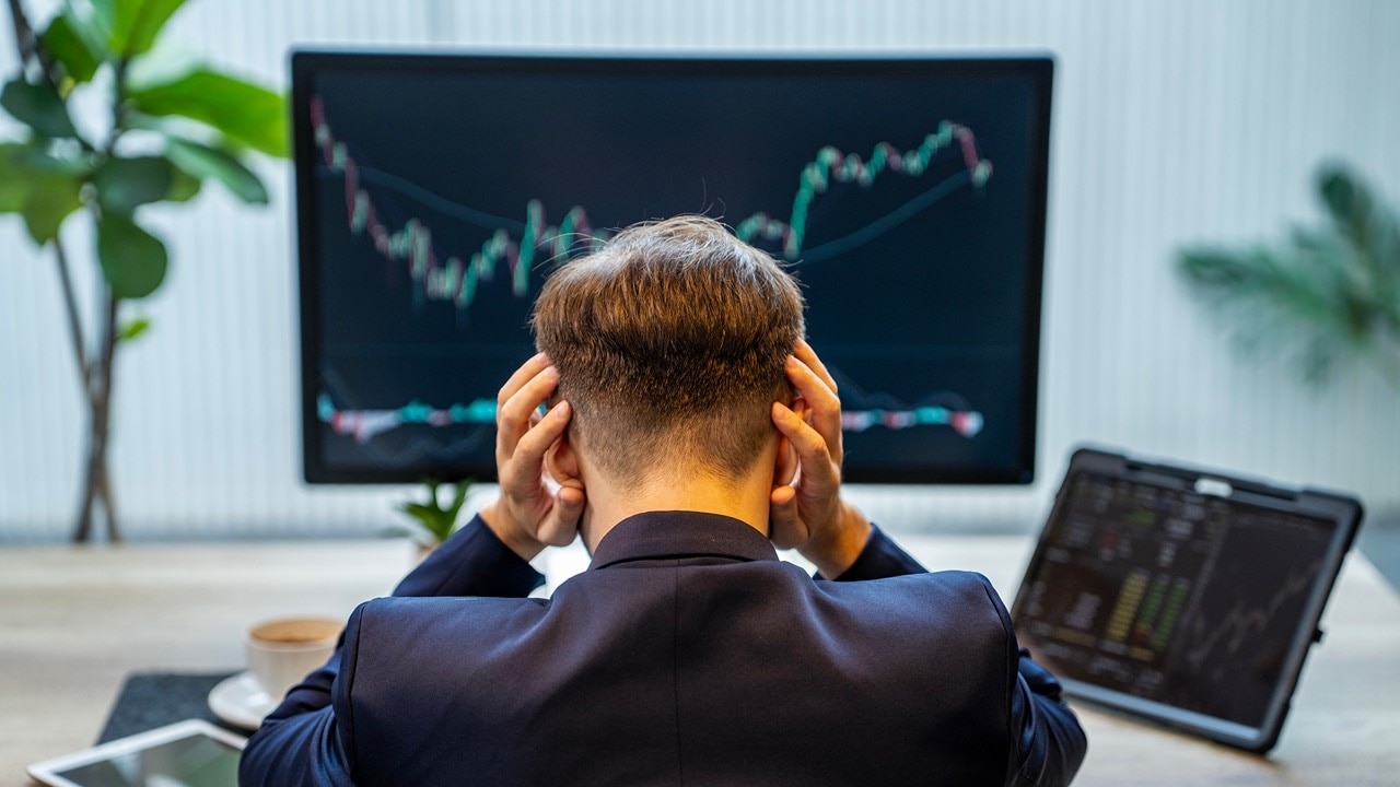 Lunch Wrap: ASX slips heavily, Novonix scraps graphite spin-out