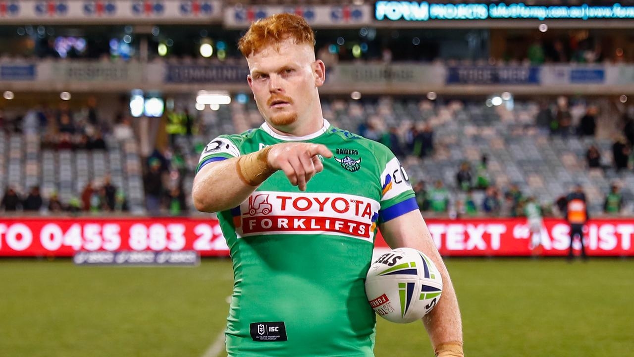 NRL round 12 live, Warriors v Raiders: Corey Horsburgh loses the plot in fiery clash