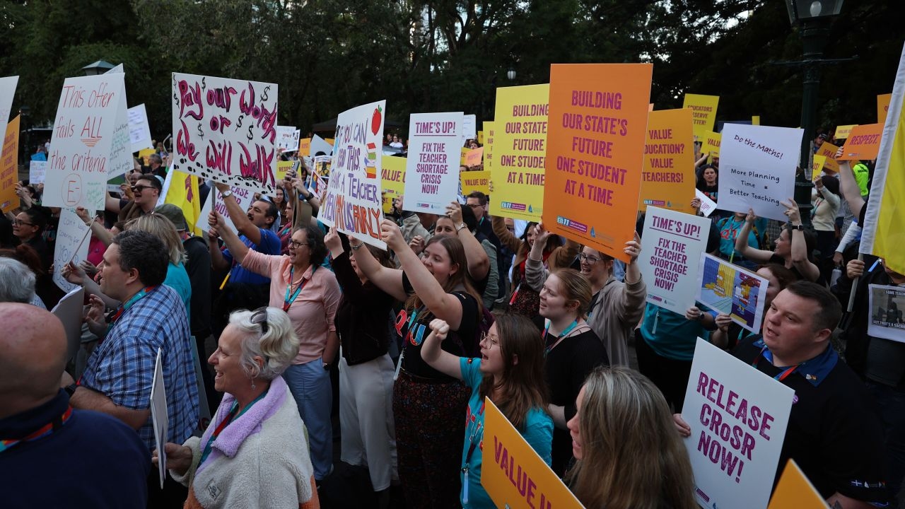 ‘Stand up and demand better': School teachers across major Australian state to strike