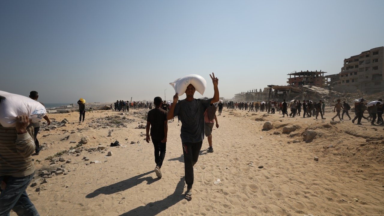 Israel announces daily pauses of military operations to allow aid corridors for starving Gazans amid global outcry to end war