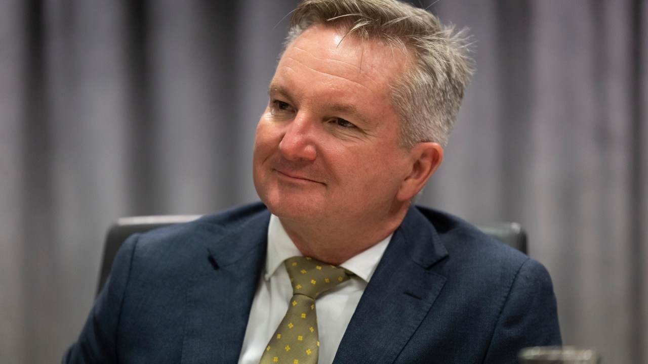 Energy Minister Chris Bowen launches major review of gas market rules amid energy grid concerns