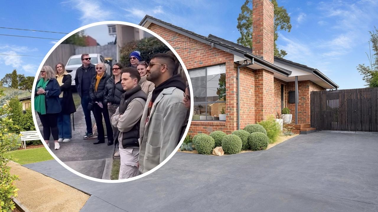 Renovated Frankston North home sells for $852k