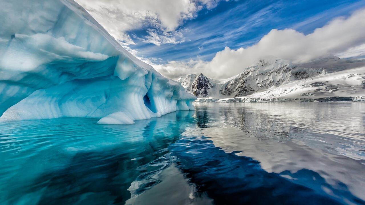 Scientists travel to Antarctica to track ocean temperatures