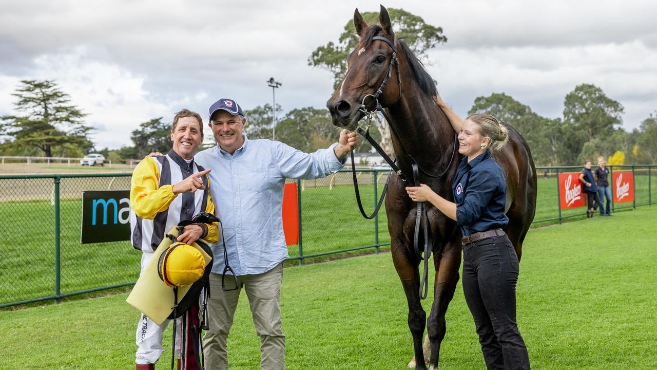 David Jolly chasing second Goodwood victory with promising sprinter Volcanic Express