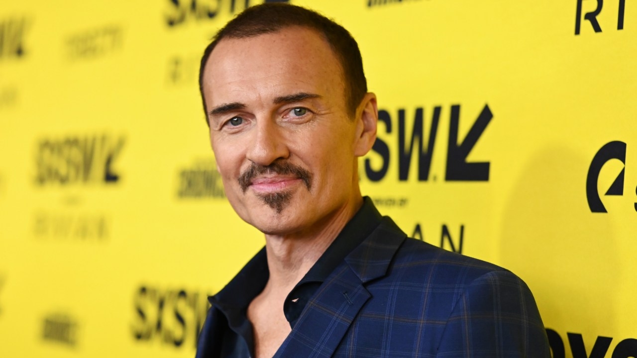 Tributes flow for beloved Australian actor Julian McMahon following his death after a private cancer battle