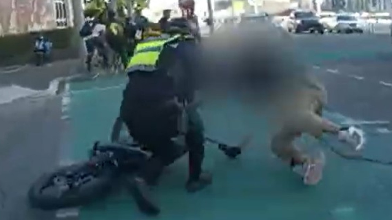 Shocking footage shows moment e-bike rider attempted to flee police in Brisbane