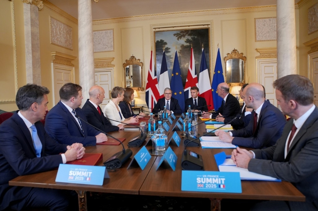 Hopes for migrant deal as Macron wraps up UK state visit